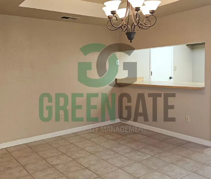 3557 Claremont Ave — Photo 7