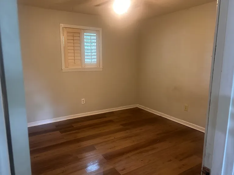 718 Baylor Dr — Photo 2