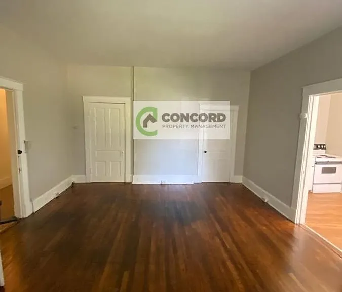 127 S Mendenhall St #1 — Photo 3