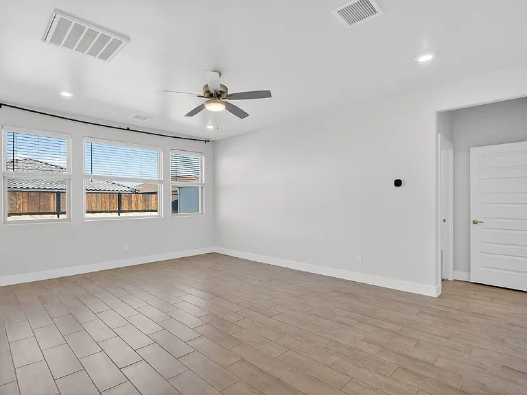 2233 Sandstone Pl — Photo 37