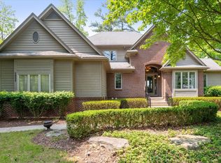 5902 Brighton Lake Rd, Brighton, MI 48116