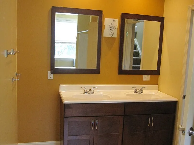 471 Oneida St — Photo 22