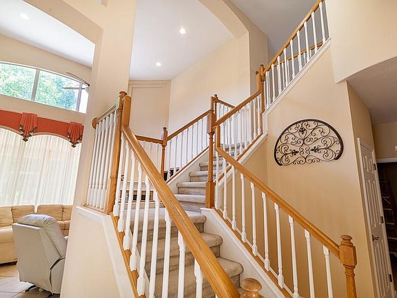 5th image of 3 Lionshead Dr