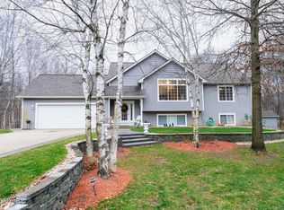 5480 Hidden Acres Ct, Holland, MI 49424