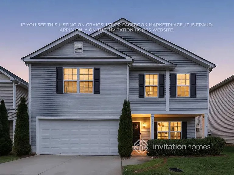 1719 Eastway Dr — Photo 4