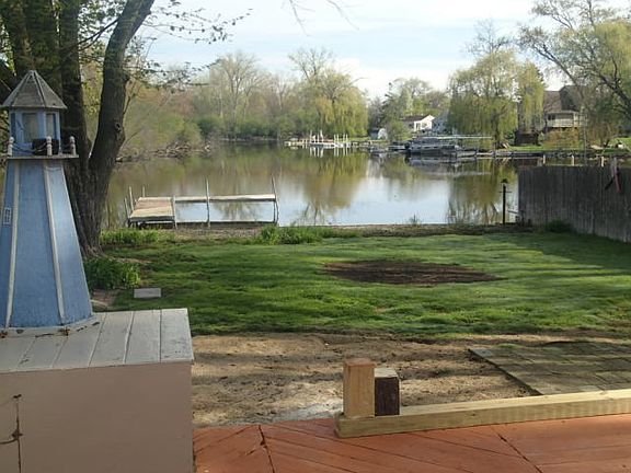 3rd image of 25404 W Highwoods Dr