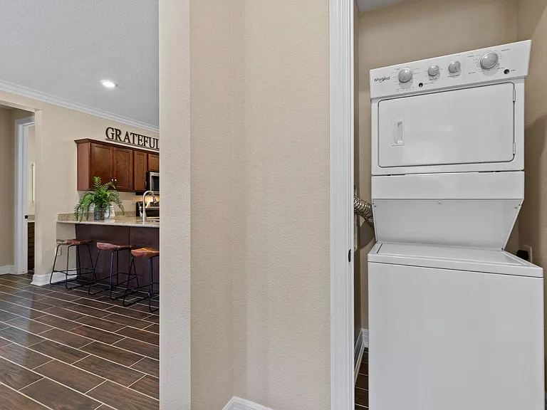 Johnstown Plaza Apartments — Photo 47