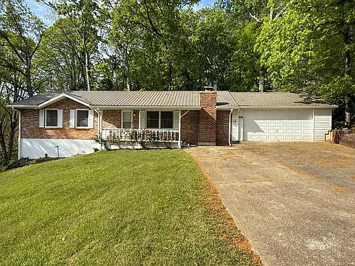 1015 Lanier Dr SW Photo 1