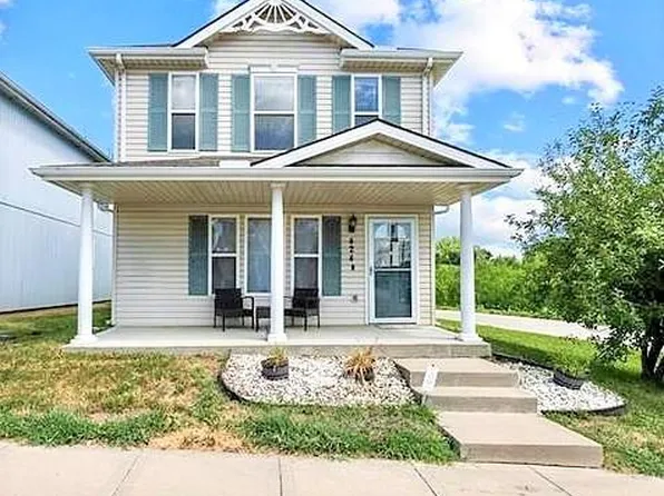 424 NE Wolf Creek Dr, Grain Valley, MO 64029