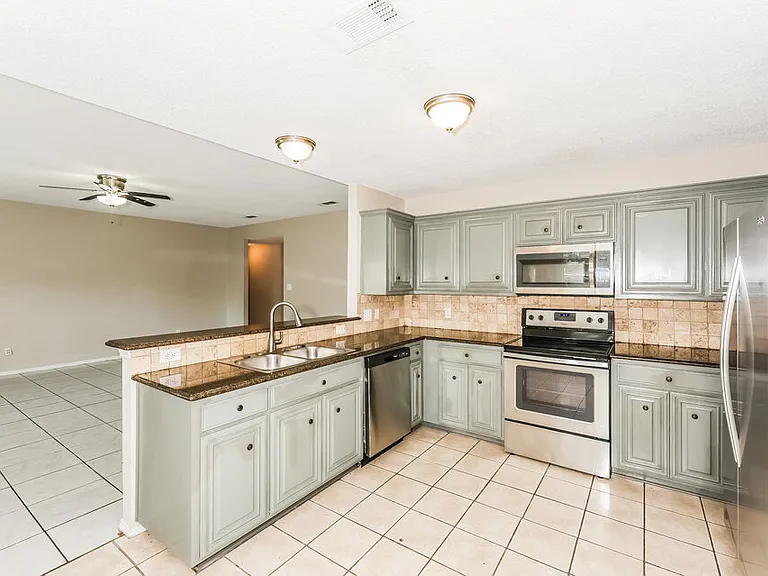 617 Saint Eric Dr — Photo 9
