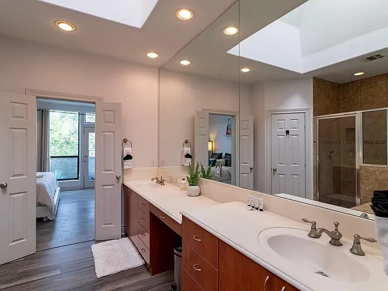 1806 Rosalie St — Photo 21