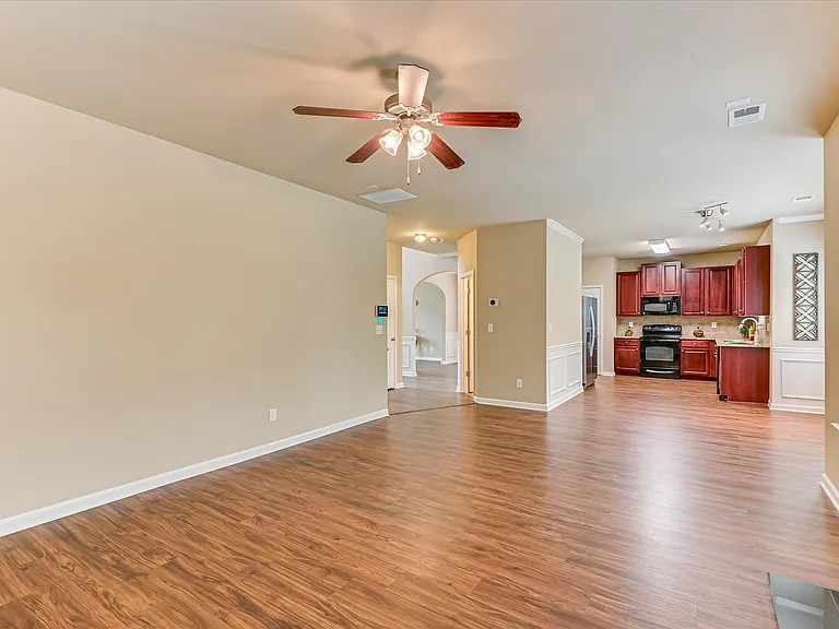 2073 Willhaven Dr — Photo 17