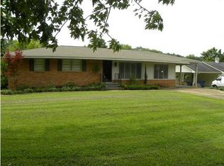 1921 Caples Dr, Florence, AL 35630