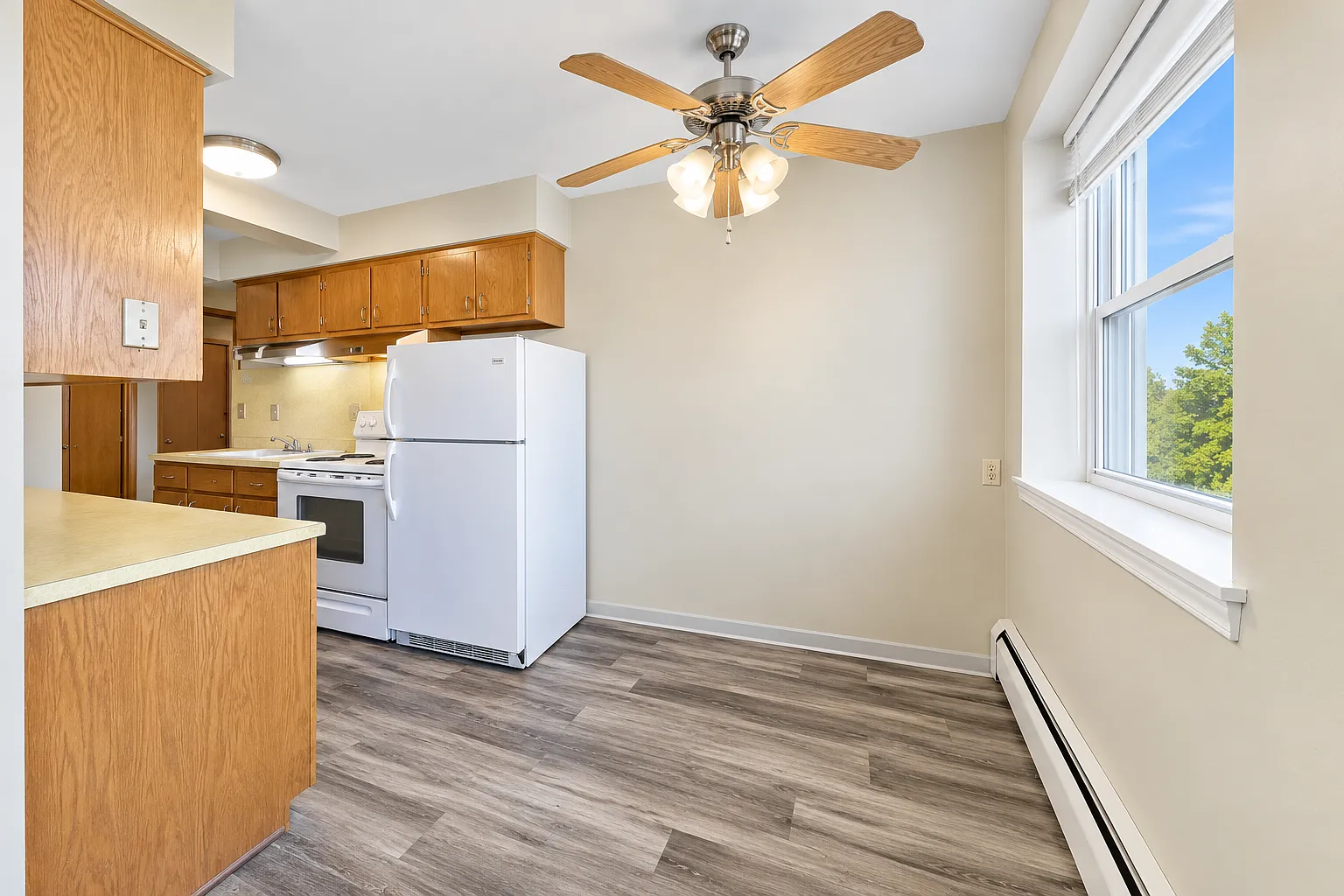 1 bed, $949 — Photo 4