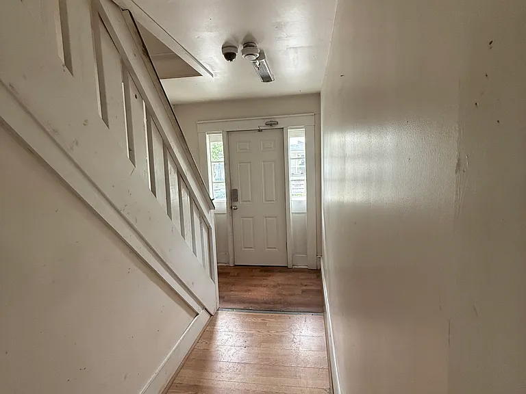 180 Cedar St #4 — Photo 17
