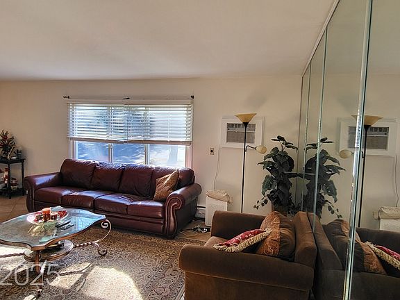3rd image of 91 Fairhaven Dr