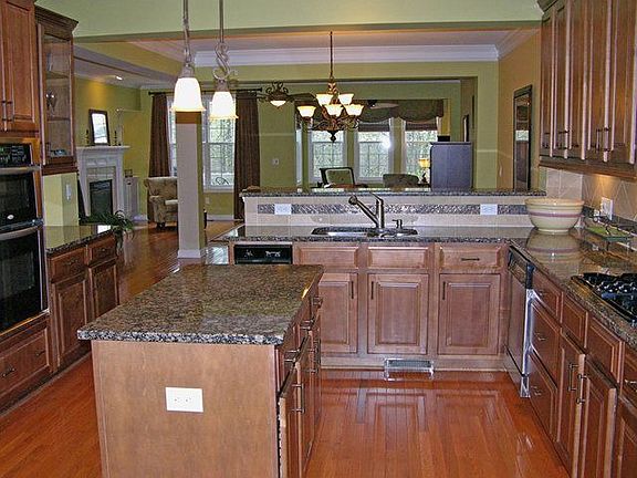 Designer gourmet kitchen