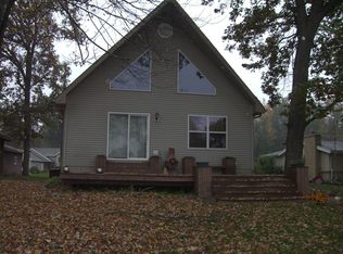 12775 Valley Dr, Wayland, MI 49348