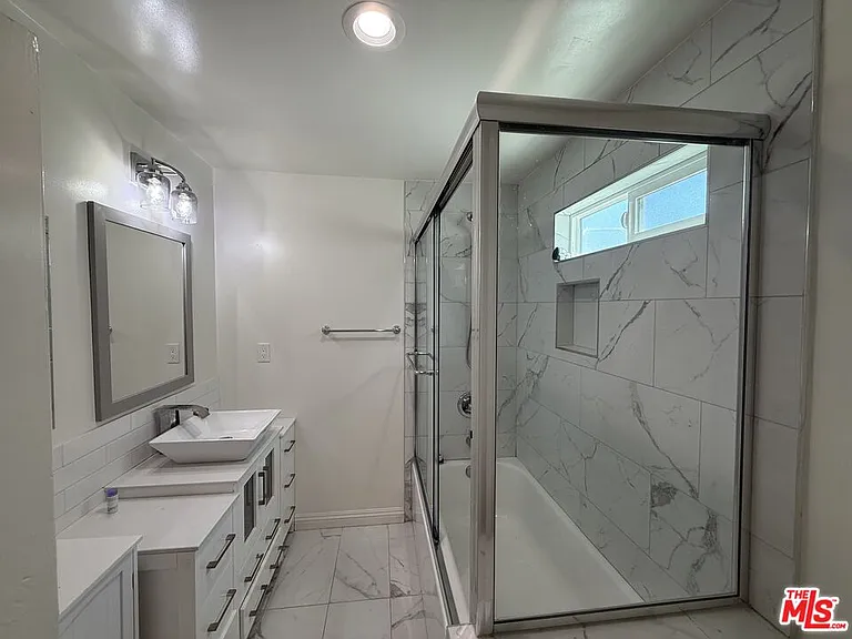 830 S Norton Ave — Photo 11
