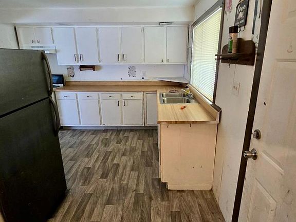 2nd image of 32257 Oscoda Ct