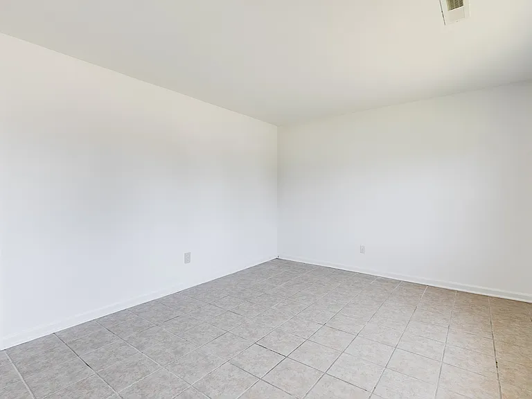 2917 Peabody Ln — Photo 5