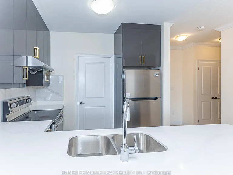 7400 Markham Rd #517 — Photo 9