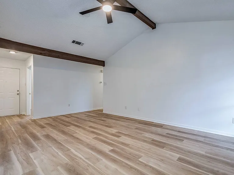 1306 Glenda Dr #A — Photo 6