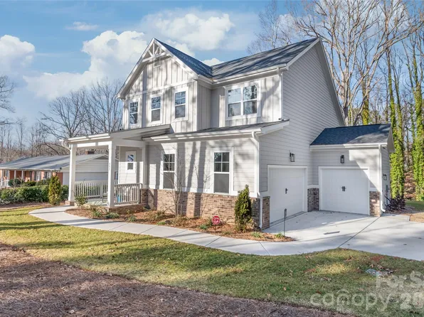 553 W Lowrance Ave, Mooresville, NC 28115