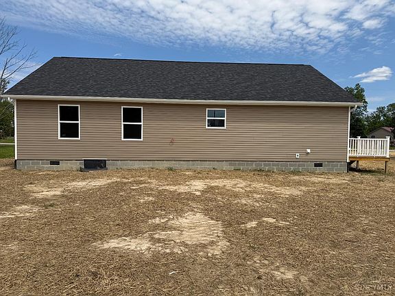 3rd image of 438 Lorelei Dr