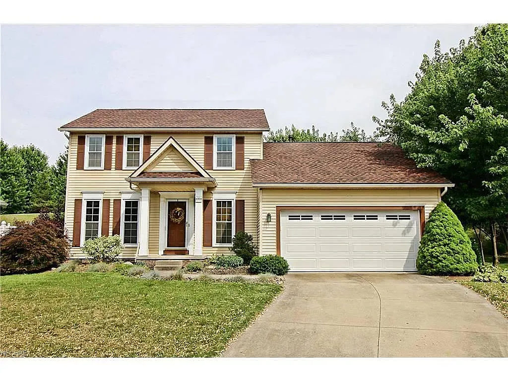 2223 Cambridge Ct photo 1