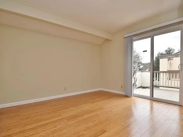 4074 Twin Peaks Ter — Photo 20