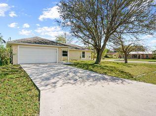 401 NE Mainsail St, Port Saint Lucie, FL 34983