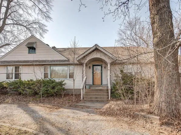 4718 N Alby Rd, Godfrey, IL 62035