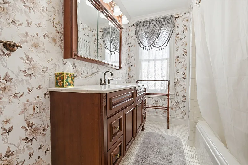 Thumbnail 12