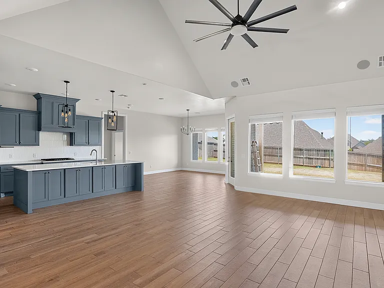 709 Timber Trl — Photo 12