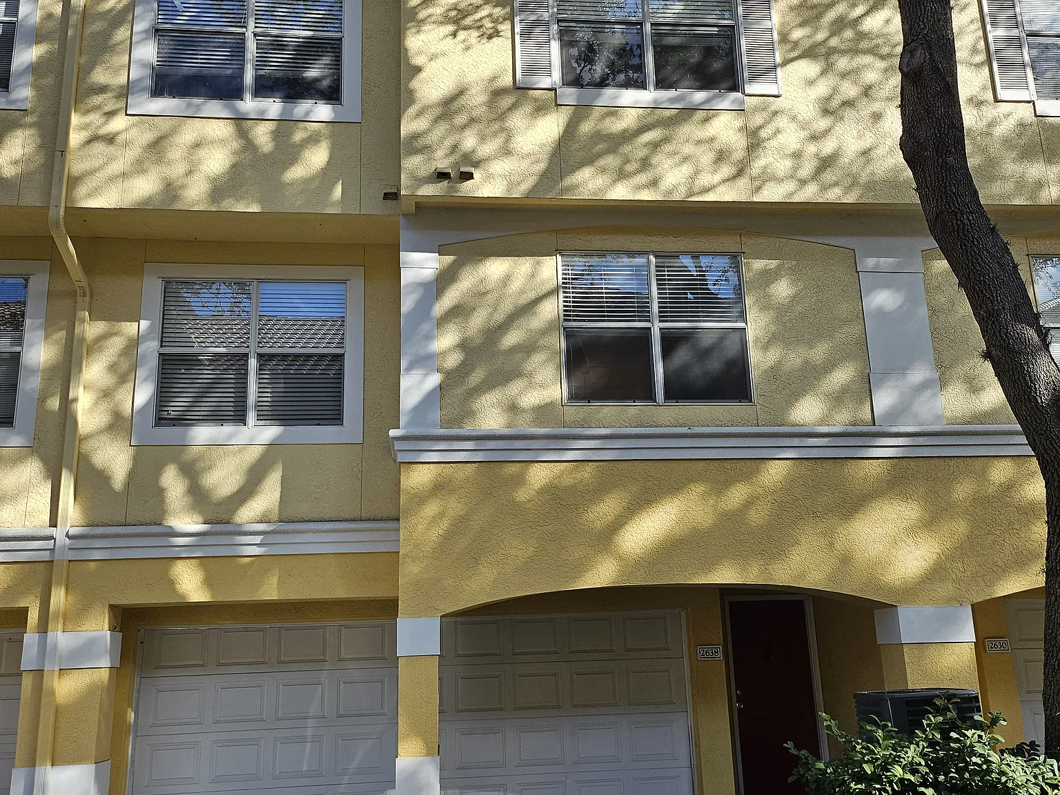 2 bed, 1280 sqft, $1,900 — Photo 1