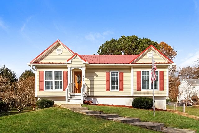 1st image of 4811 Seminole Ct