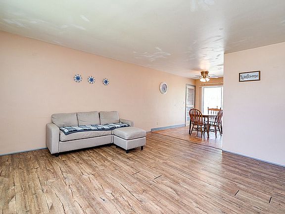 2nd image of 364 Twinbrook Dr