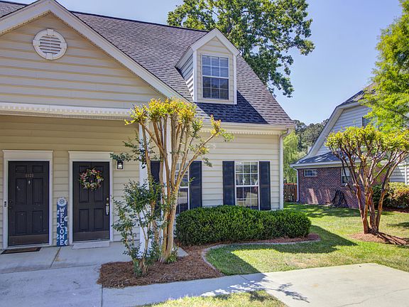 4th image of 4818 Habersham Ln