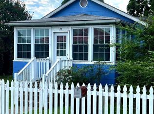 20 Virginia Ave, Colonial Beach, VA 22443