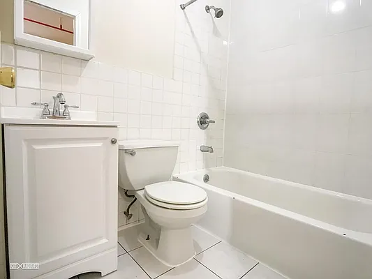 Rented by Citi Habitats | media 32