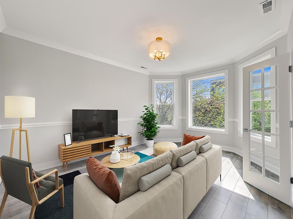 1st image of 2743 N Hamlin Ave #2
