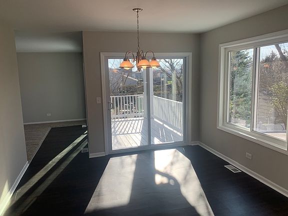 5th image of 58 Cloverleaf Rd