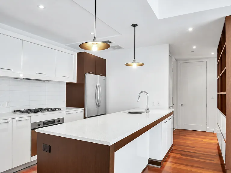 125 N 10th St #S3D — Photo 3