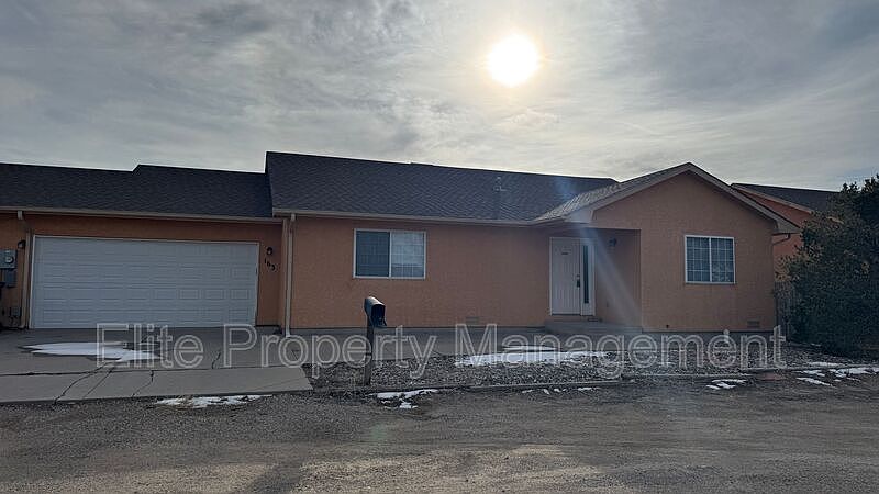 1st image of 163 S Stardust Cir