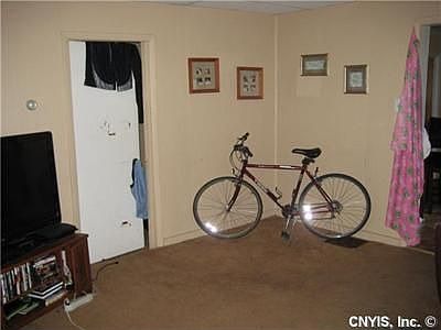 4th image of 306 Sunset Ave