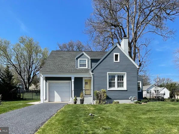 43 W Governor Rd, Hershey, PA 17033