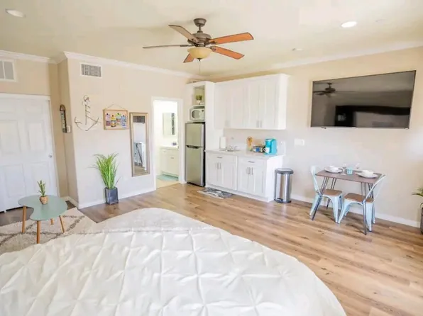 3153 Orleans Ln #2, Oxnard, CA 93036