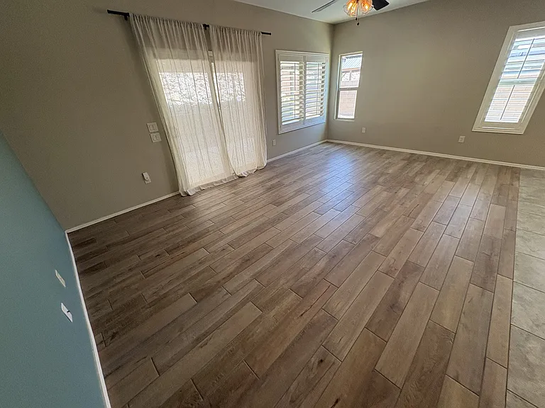551 S Courts Redford Dr — Photo 13