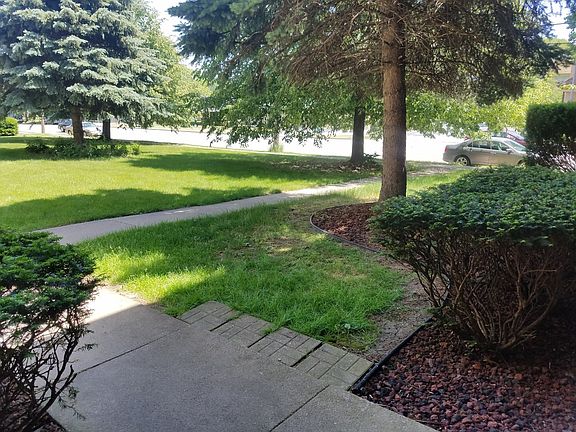 2nd image of 9722 S Kedzie Ave APT 3E